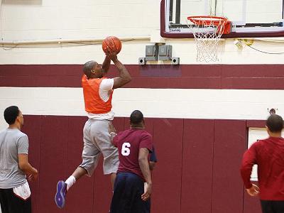 Current & Former Student-Athletes Hoop It Up For Alumni Game