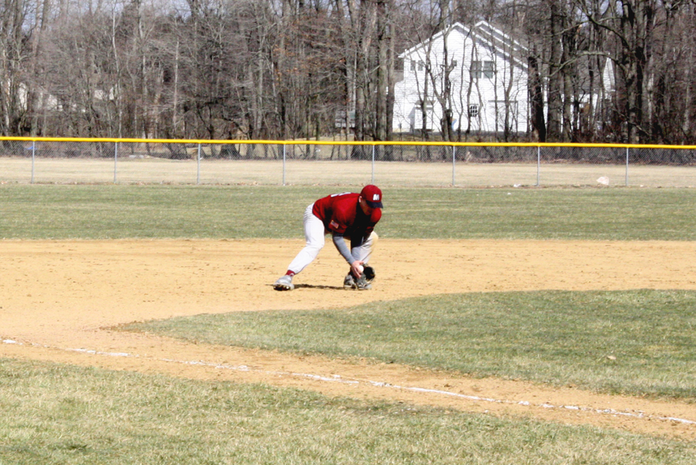 Spartans Edge Past Mustangs