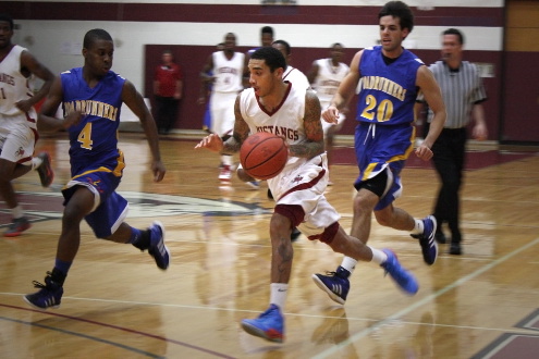 Men's Basketball Loses to Philadelphia