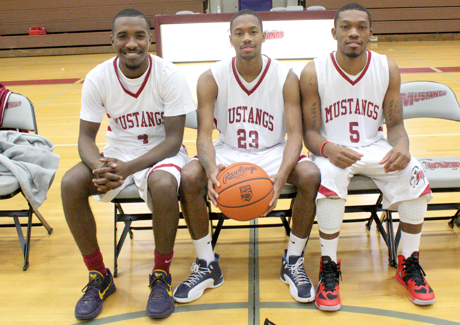 Game Recap: Mustangs Trounce Phantoms 88-69