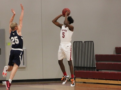 Men's Basketball: Lose in season home opener