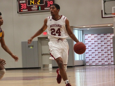 Men's Basketball: Fall to Colts