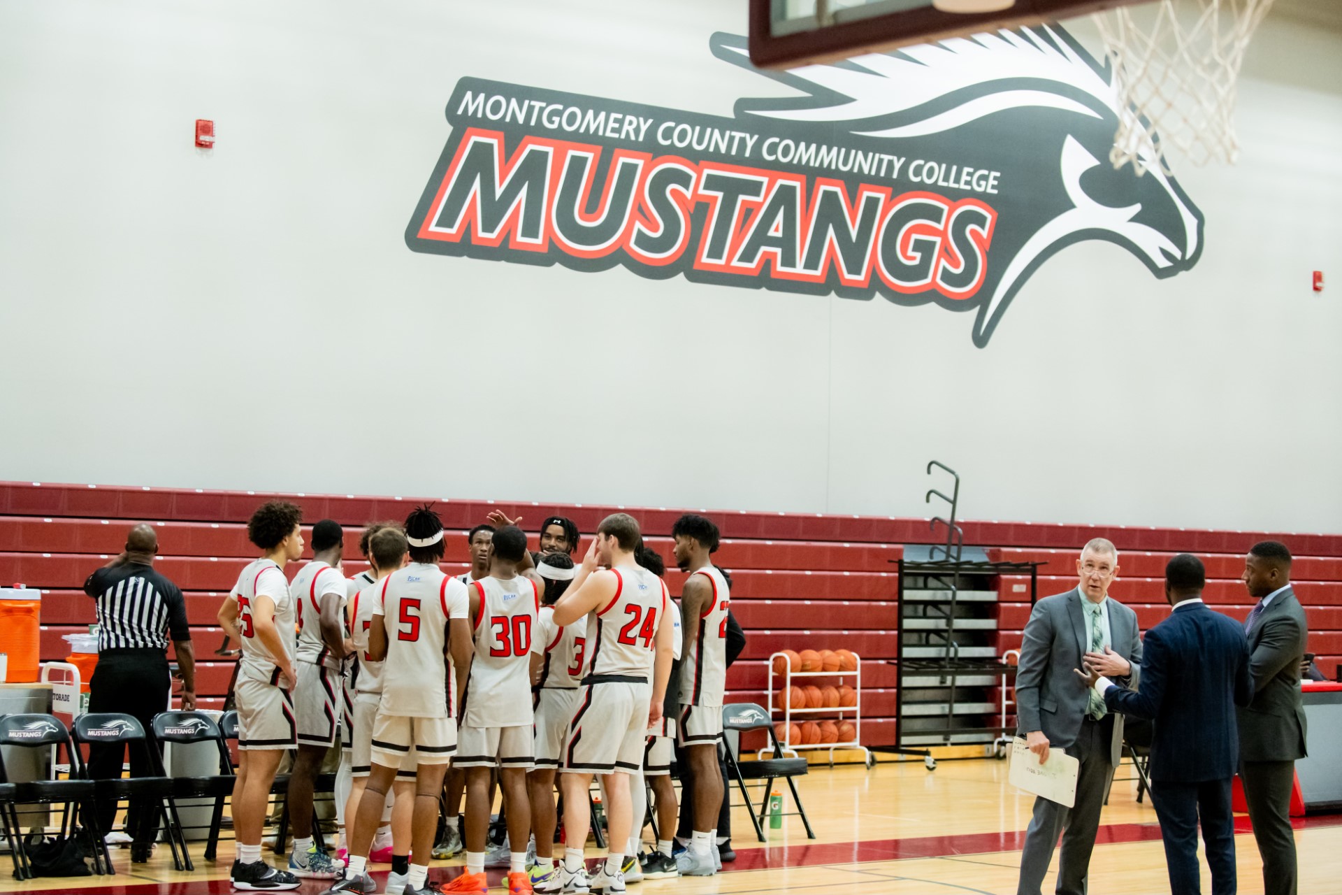 Mustangs Hang On To Beat Camden 69-68