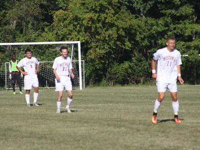 Men's Soccer: Fall to Phantoms