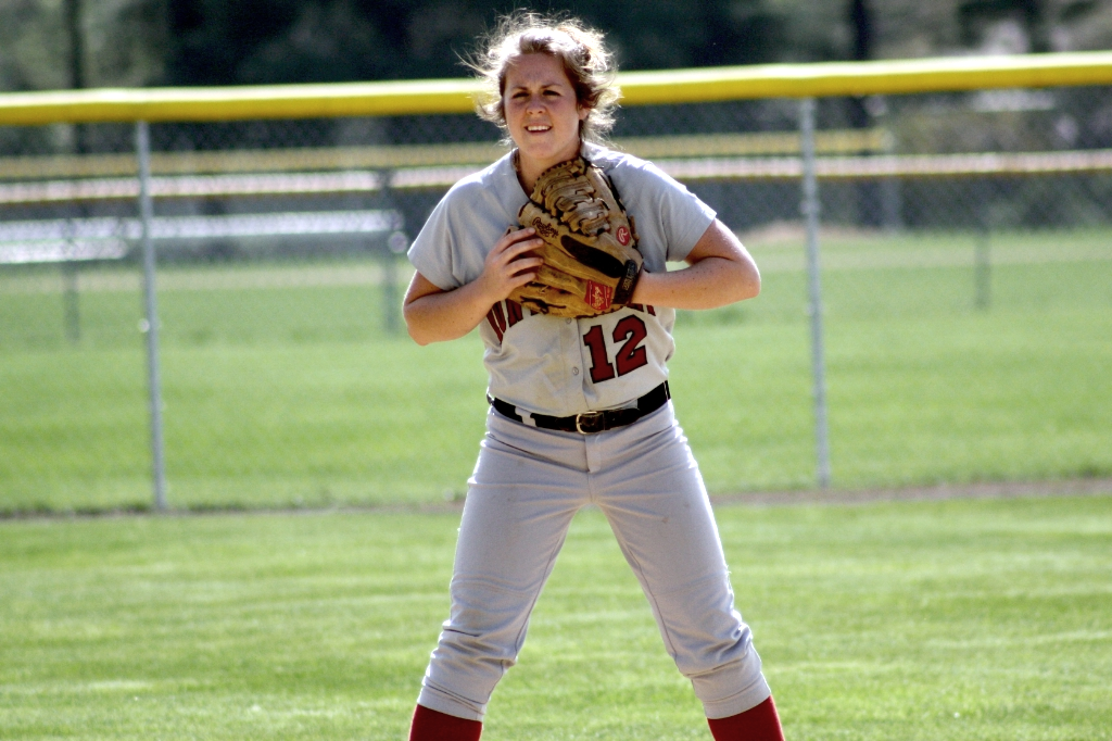 Mustangs Lose a Pair to Cougars