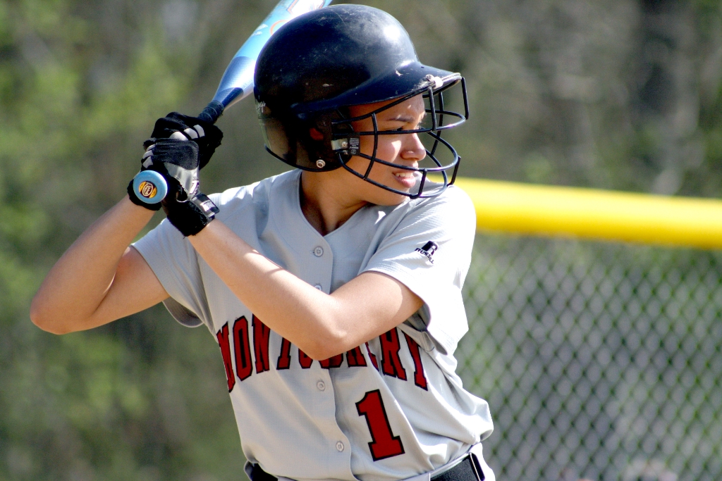 Mustangs Drop Two Games to Vikings