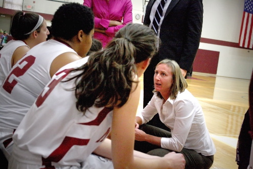 Women's Basketball Defeats Colts