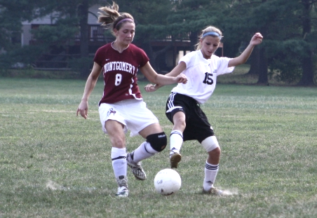 Women's Soccer Earns Win over Bulldogs