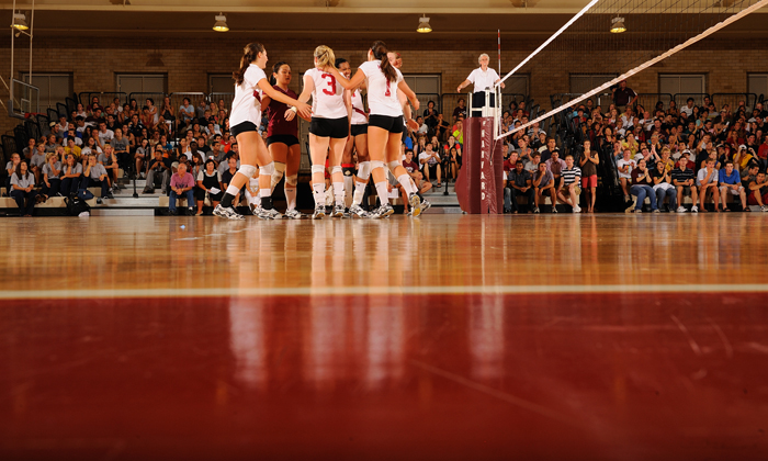 Reigning Champ Hawks Edge Past Women's Volleyball